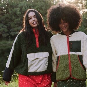 Eddie Bauer + The Great. collab Green, White Sherpa Pullover w/Red Accent Small